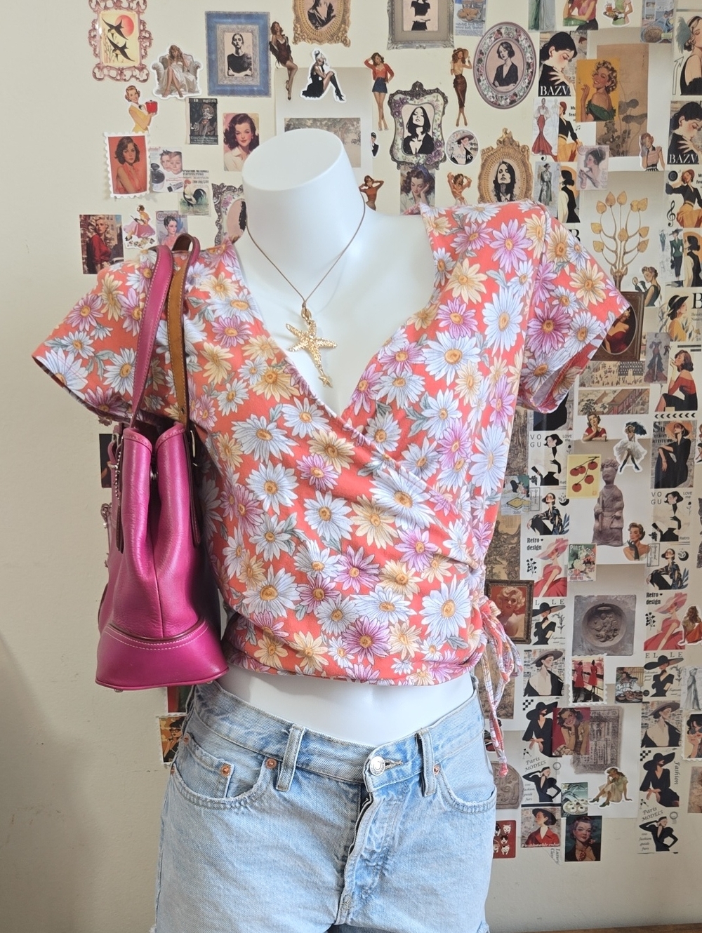 Forever 21 floral wrap crop top coral pink daisy print adjustable V-neck